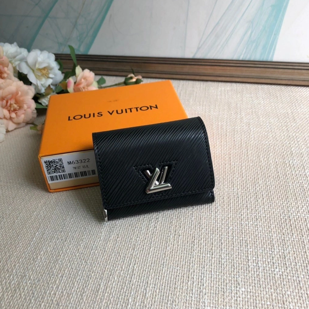 First bag ru WALLET TWIST LOUIS VUITTON 0813